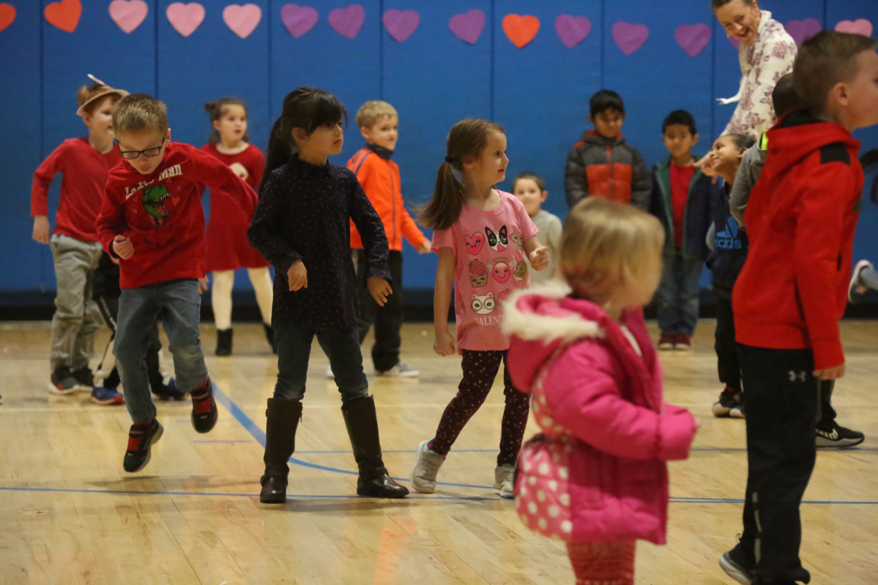 Marsh School dance and jump rope contest